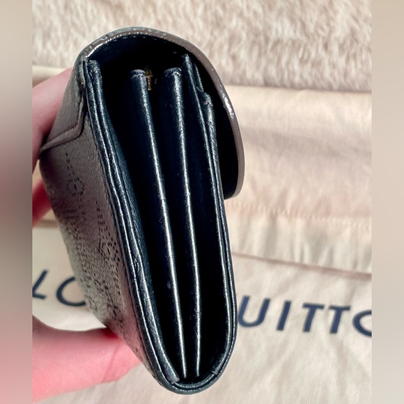 LOUIS VUITTON Mahina Iris Monogram Portefeuille Long Wallet with auth dustbag - Picture 6 of 16